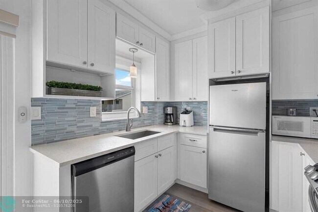 Foto del edificio - 6520 N Ocean Blvd