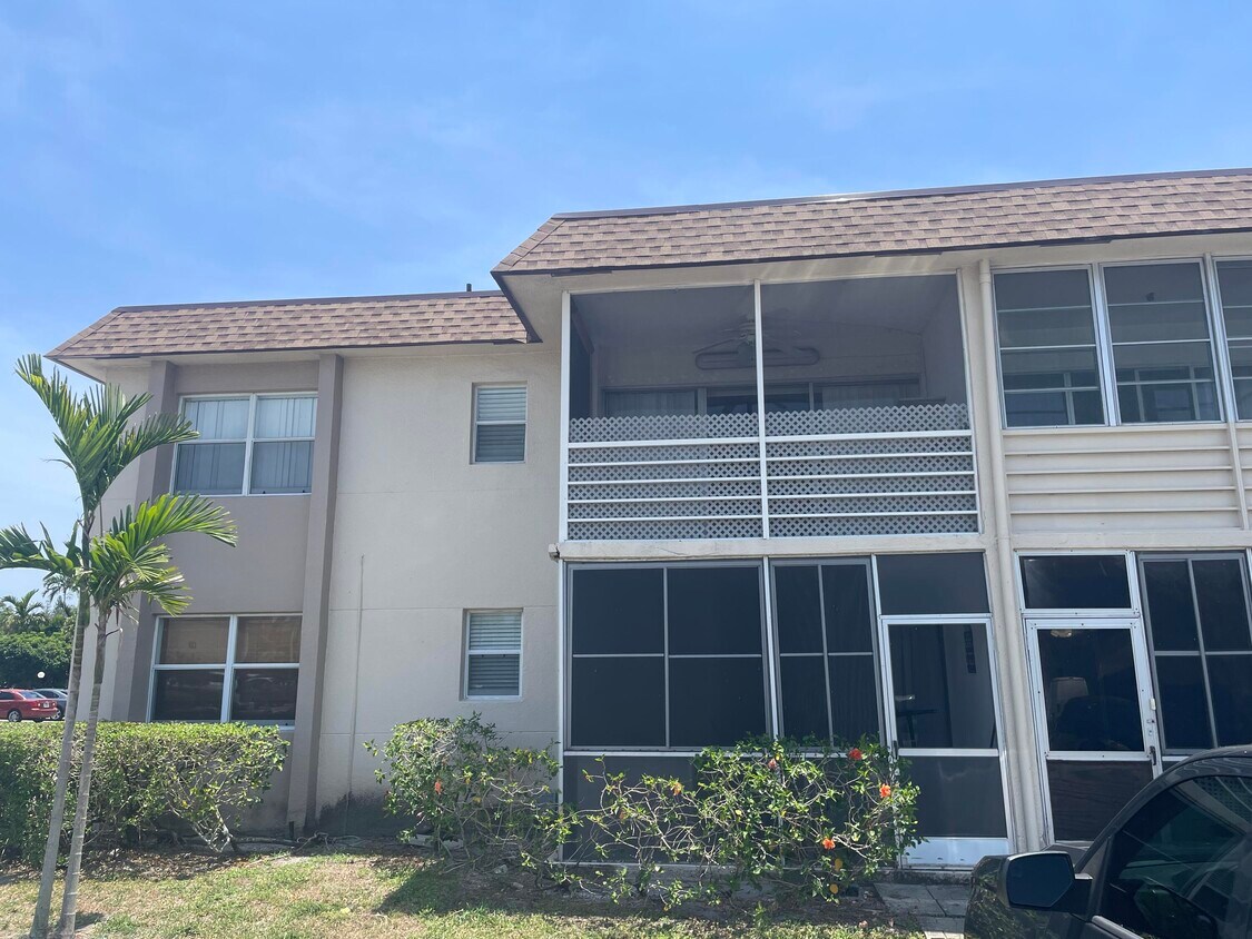 Foto principal - 506 Davis Rd