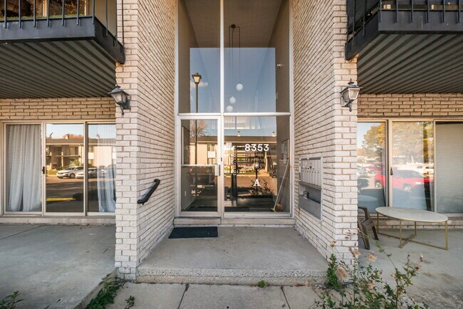 Building Photo - 8353 Kennedy Cir