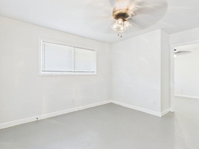 Photo - 107 Davis St House