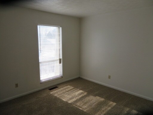 Building Photo - 969 Taylorsview Dr