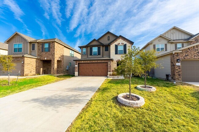 Building Photo - Charming 3 bed - 2.5 bath Home in Manor