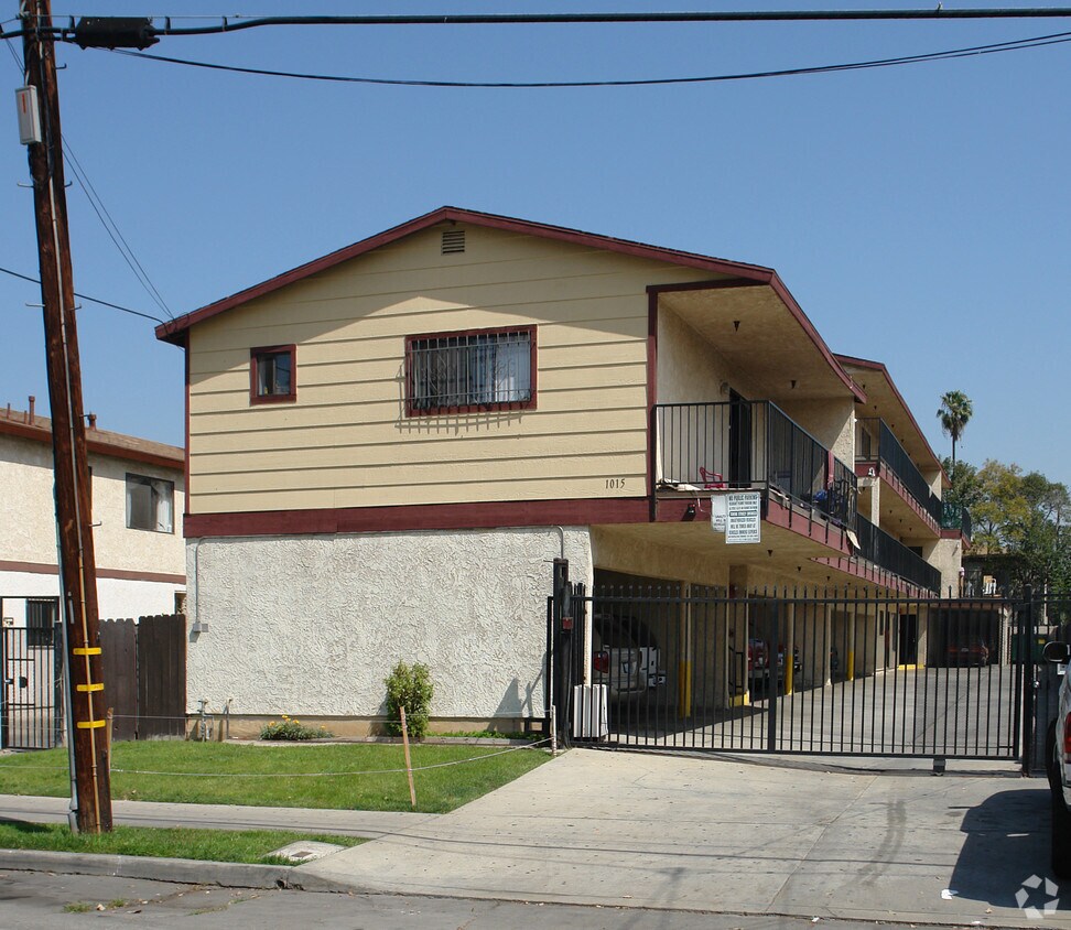 Primary Photo - 1015 W Richland St