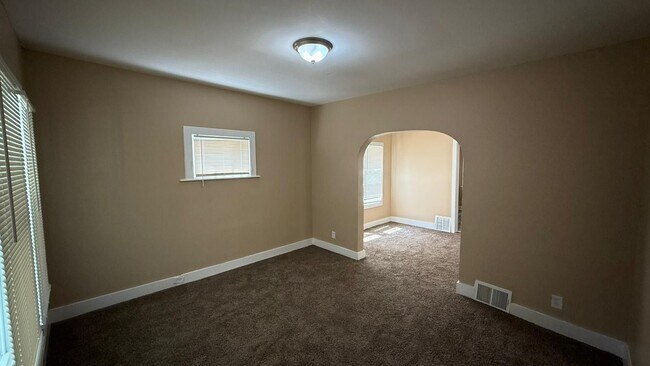 Foto del edificio - 2462 S Liddesdale St
