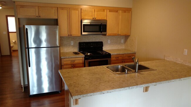 Foto del edificio - 421 N 3rd Ave SW