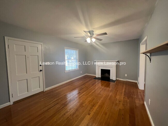 Building Photo - Charming Two Bedroom Home in Wasena