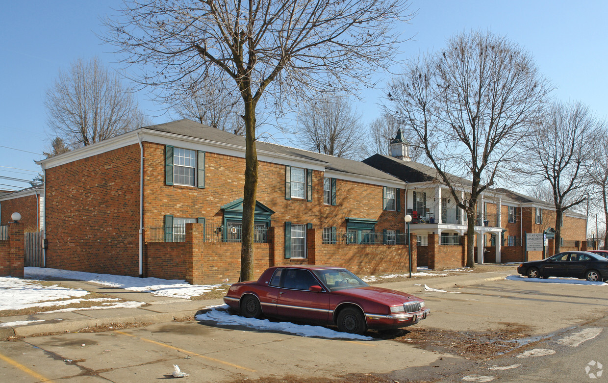 Primary Photo - Village Square Apartments