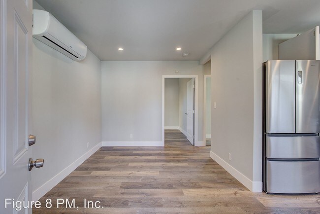 Building Photo - 2 E 53rd St