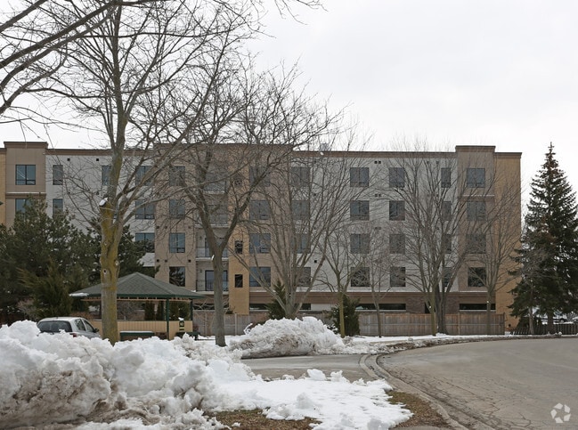 Building Photo - Fairview Condominiums