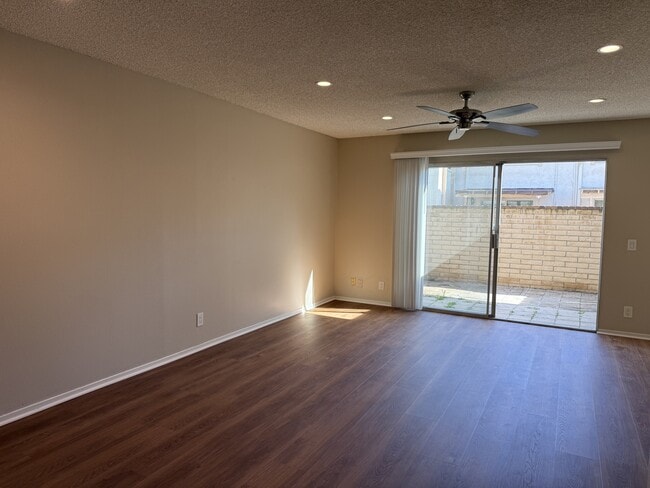 Photo - 183 Southampton Way Townhome