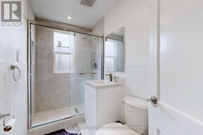 Building Photo - 97 Bude St