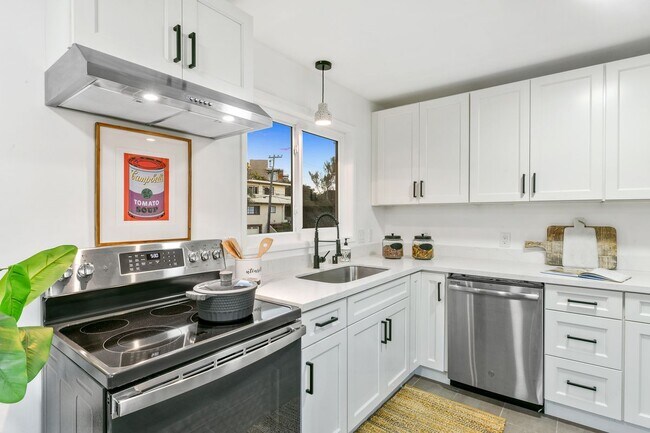 Foto del edificio - 5985 Keith Ave