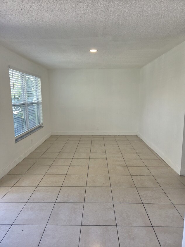 Building Photo - 9534 SW 143rd Ct
