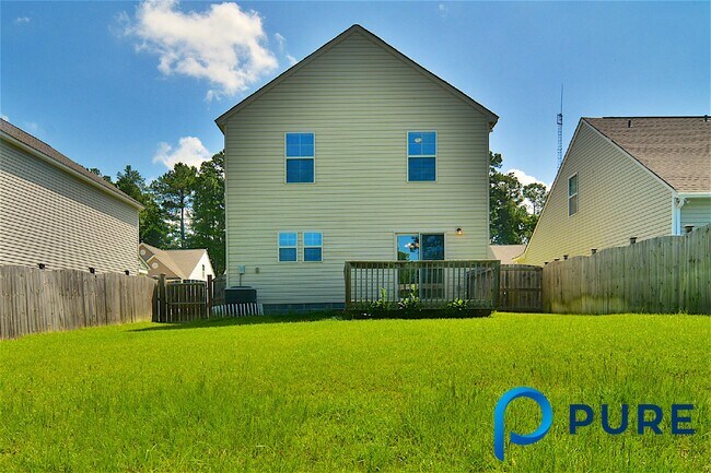 Building Photo - 593 Cornerstone Cir