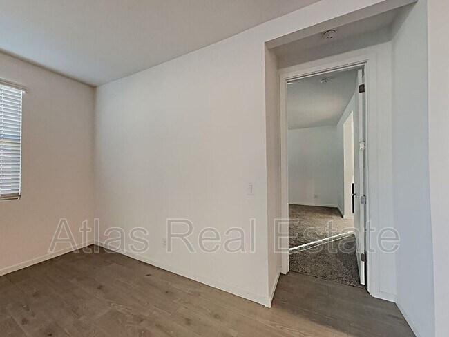 Building Photo - 4438 Bush Bean Way