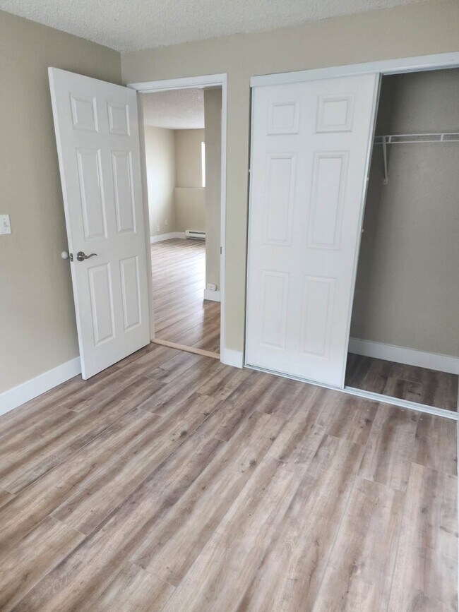 Foto del edificio - 2808 E Everett Ave