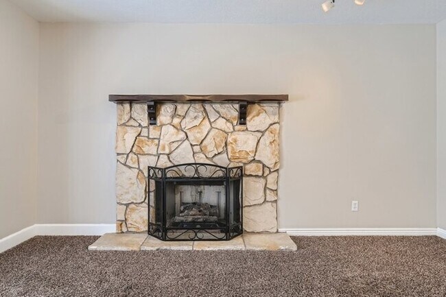 Foto del edificio - 97 N 4500 W, West Point, UT, 84015