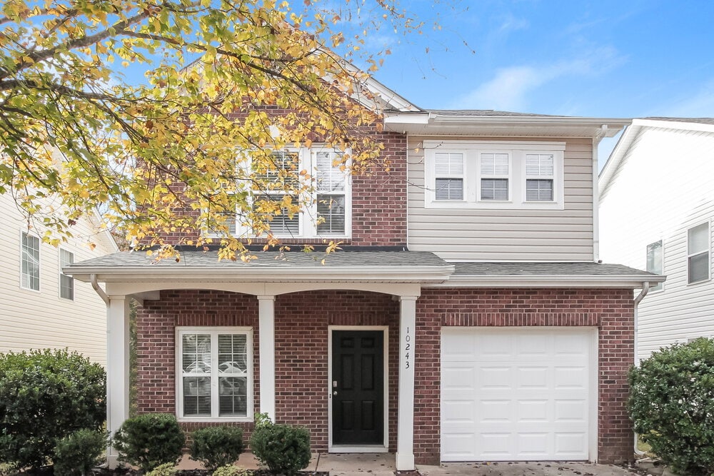 Primary Photo - 10243 Hugue Way