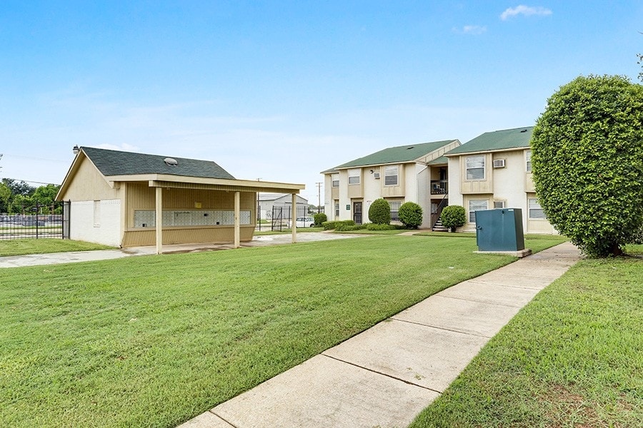 Bayou Oaks Apartments in Shreveport, LA