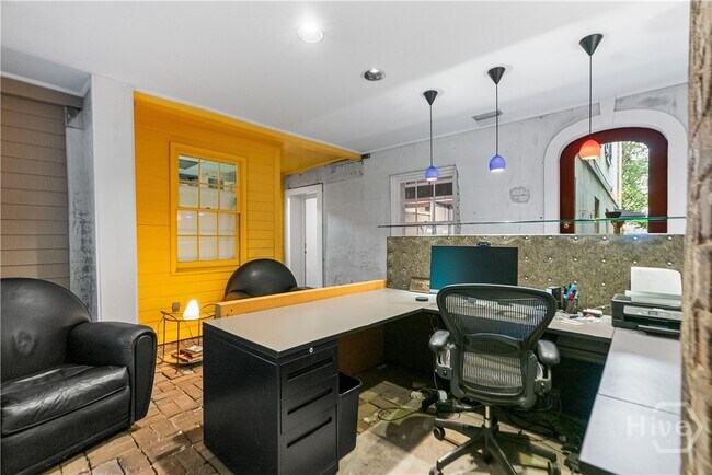 Foto del edificio - 216 E Gaston St