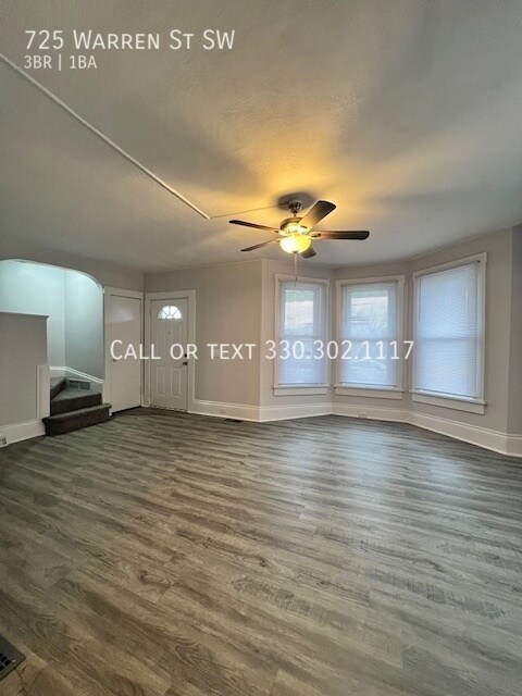 Building Photo - Spacious 3 bedroom home available for rent...