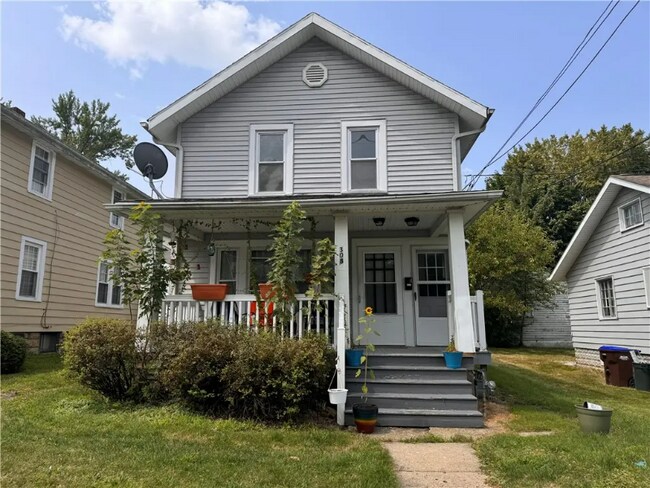 Building Photo - 308 Mc Clure Ave
