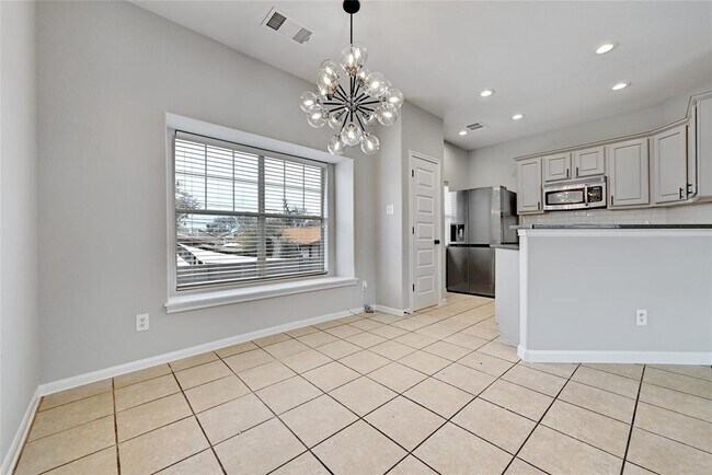 Building Photo - 2909 Saville Loop