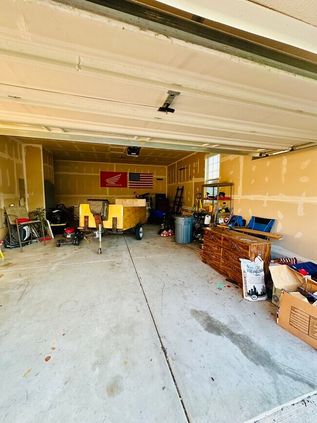 Building Photo - 9632 Schaffner Dr