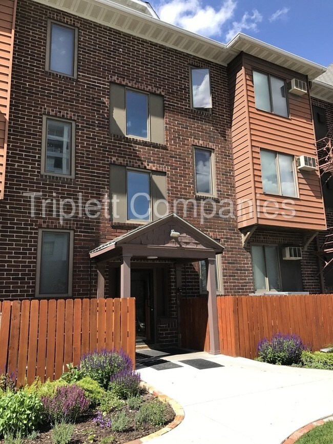 Foto del edificio - 103 Stanton Ave