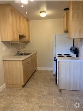 Building Photo - 2555 Sir Francis Drake Blvd