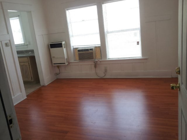 Building Photo - 2210 W Jefferson Blvd
