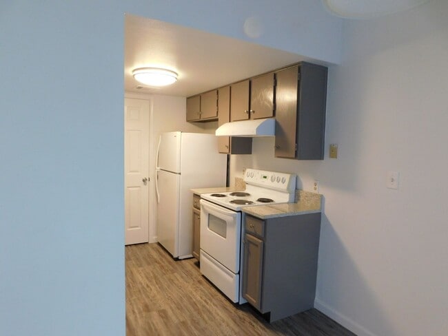 Foto del edificio - GCC Properties I LP Management Acct2 (1002 Fieldwood Dr)