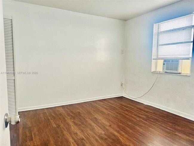 Building Photo - 1801 NW 2nd Ct