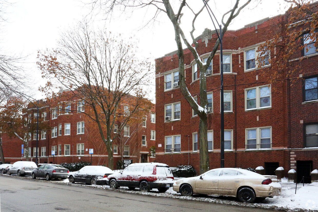 Foto principal - 1341-1349 W Touhy Ave