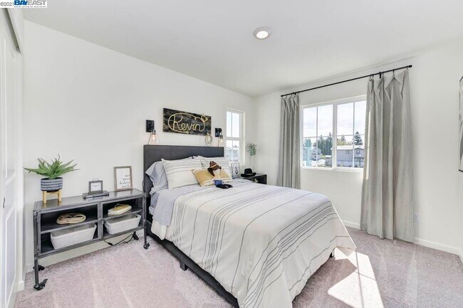 Building Photo - 1558 Bridgegate Way