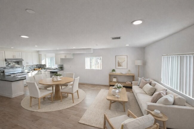 Building Photo - 3527 3/4 Siskiyou St