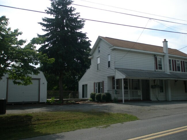 Building Photo - 786 Old Chickies Hill Rd