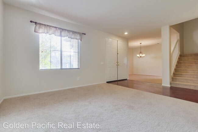 Building Photo - 4 br, 2.5 bath House - 774 Camino Magnifico