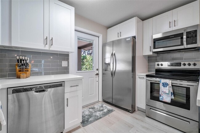 Building Photo - 1634 NE 3rd Ave