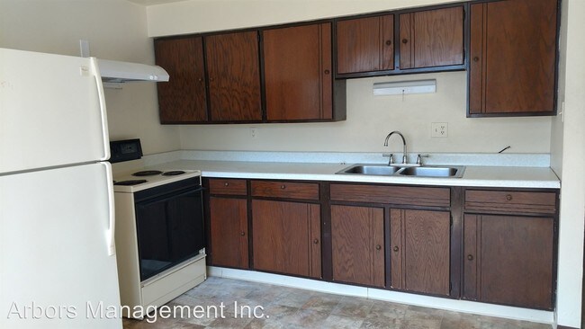 Building Photo - 920 Academy Heights Dr