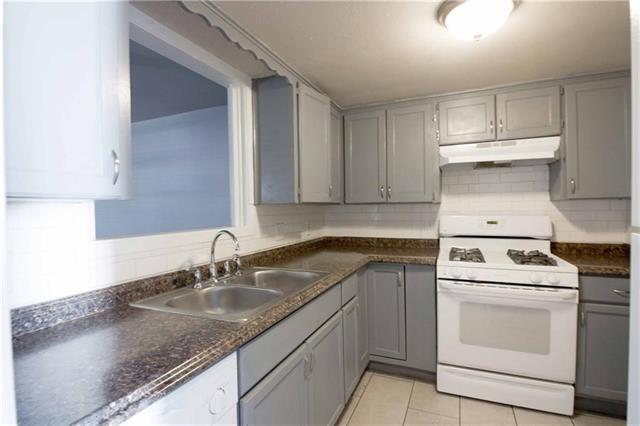 Building Photo - 1911 Hearthstone Dr