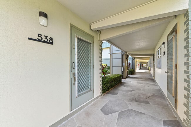 Building Photo - 538 Monaco Way