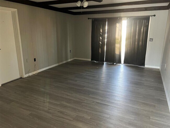 Foto del edificio - 1742 S Central Ave