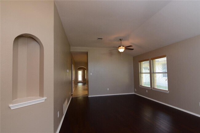 Building Photo - 3213 Sauls Dr