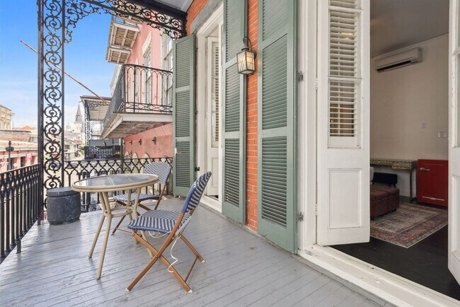 Foto del edificio - 508 Chartres St