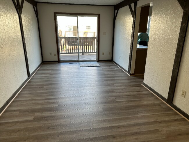 Foto del edificio - 4390 Darrow Rd