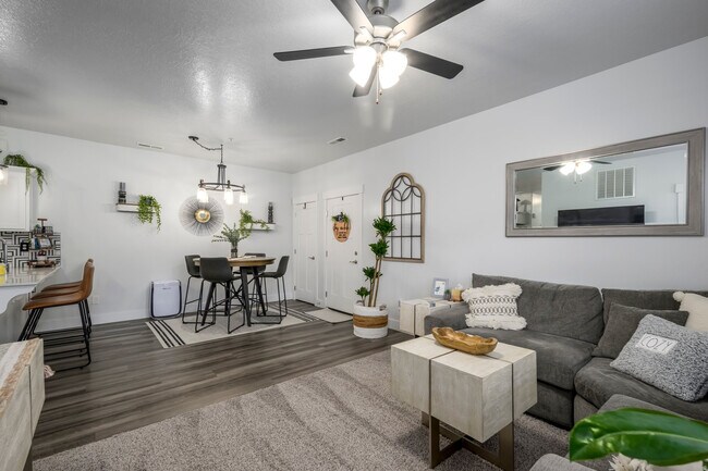 Foto del edificio - 1838 W Eaglewood Dr