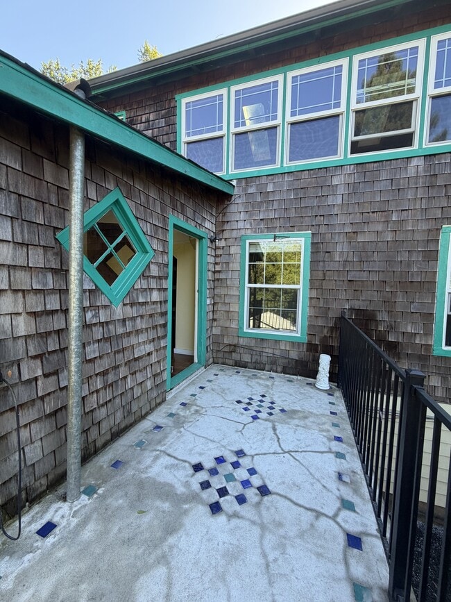 Building Photo - 2693 S Fitch Mountain Rd