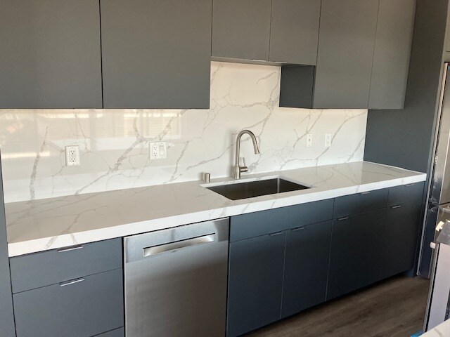 Quartz Kitchen Surfaces - 3737 31st St