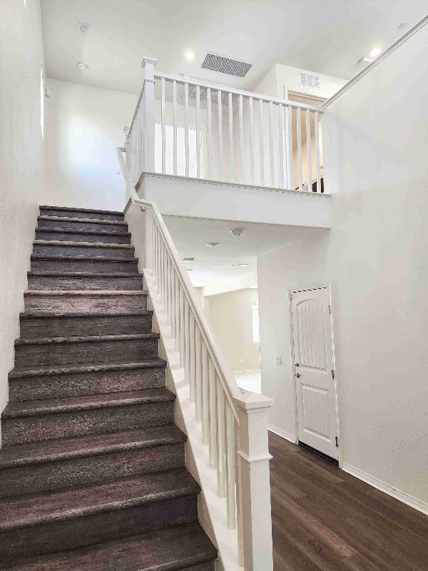 Building Photo - 26065 Plumcot Dr